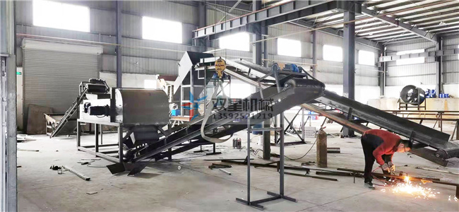 <a href='http://www.bai6k6.cn/feilv/1660.html' target='_blank'><span>斷橋鋁破碎機</span></a>生產線